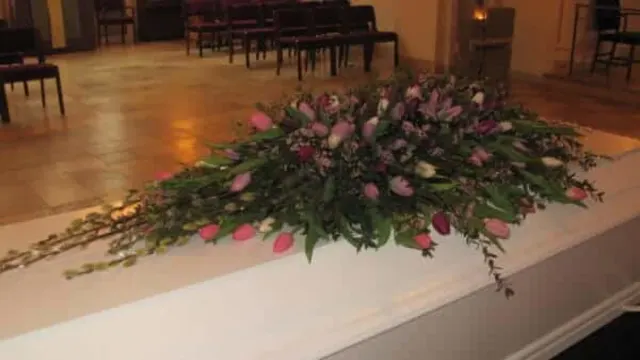 Kistepynt 22 – Tulipaner, voks og gæslinge grene