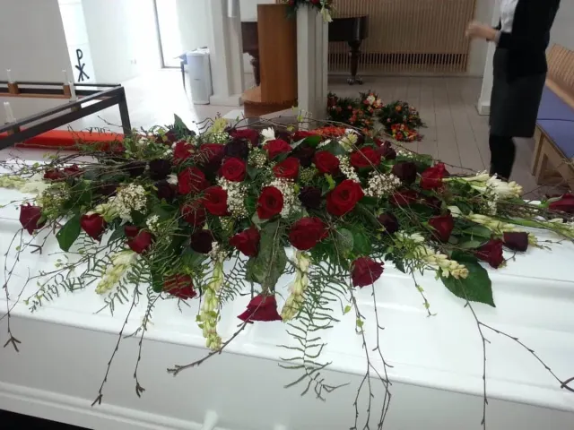 Kistepynt 15 – Roser, nelliker, viburnum og tube roser