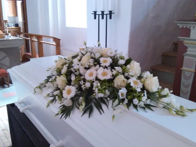 Kistepynt 8 – Roser, gerbera floks og lisianthus