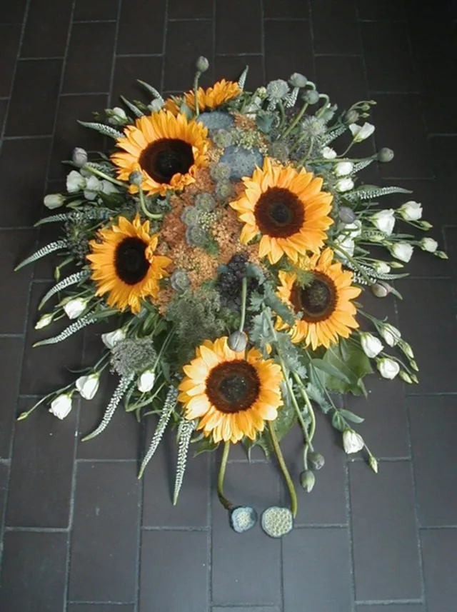 IDE 213 – DEKORATION. GUL, HVID, GRØN