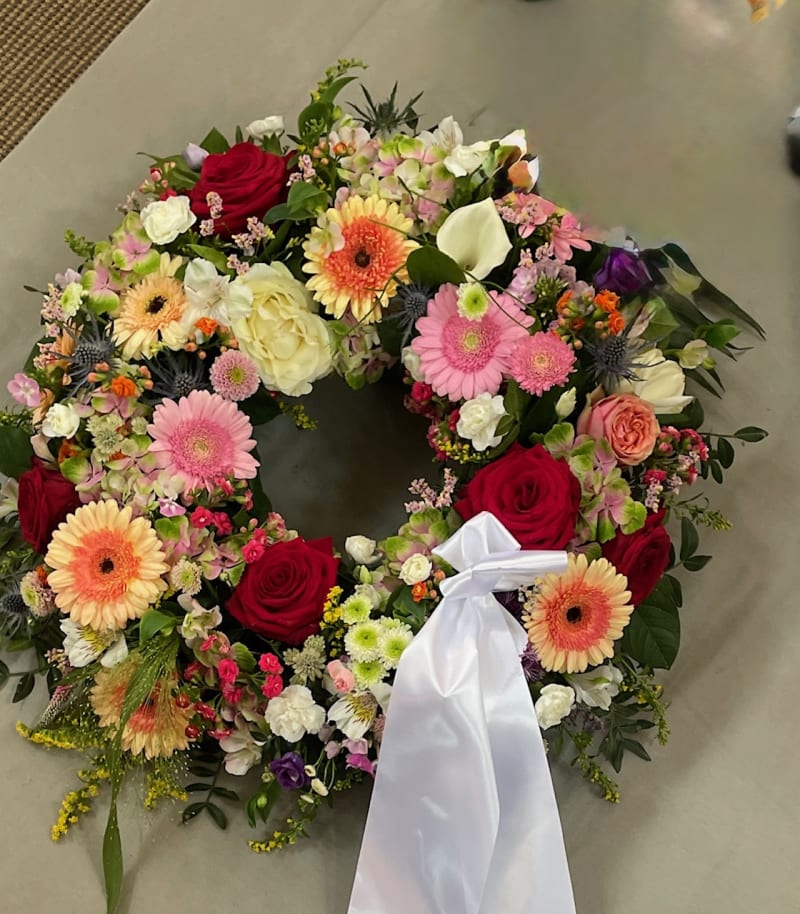 Rund krans blomsterdekoratørens valg 