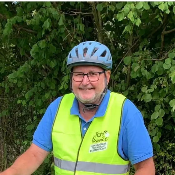 Kære svigerfar ??

Det er ufatteligt at vi ikke længere kan give dig et kram, høre dine historier, sang og musik. 
Du vil altid være i vores minder og vi vil aldrig glemme dig. Du har sat et fodspor i vores verden. Et fodspor som aldrig vil forsvinde. 

Tak for alt ??

Jacob, Linda, Emil og Vera 

