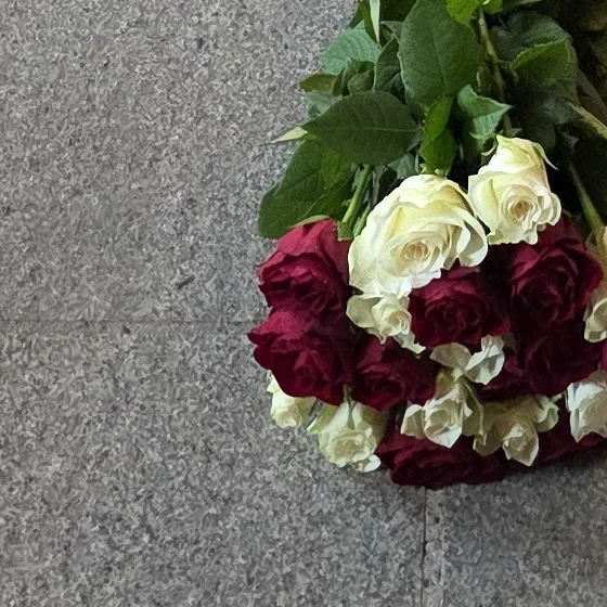 Blomster, kistepynt og stemningsbilleder.
En fin dag. Tak til alle.