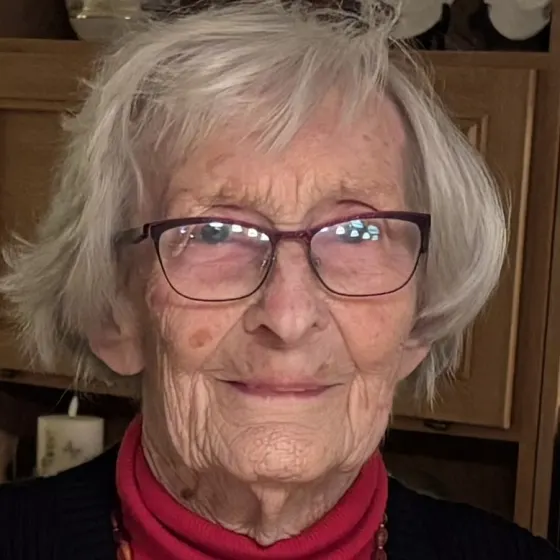 Inger i sit hjem på sin fødselsdag 