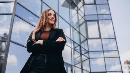 Formando a las Mujeres en Líderes de la Industria