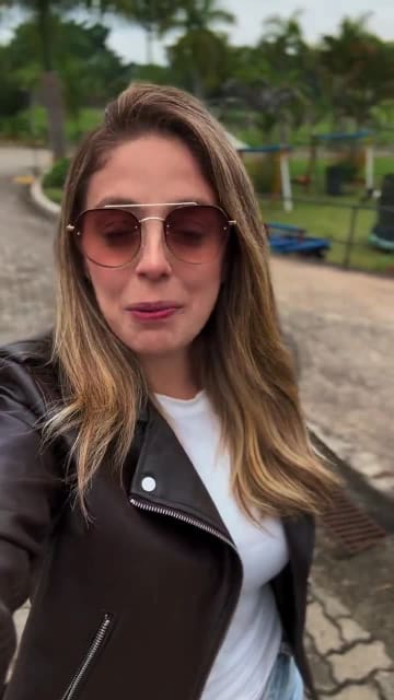 Capa do vídeo Passeio a cavalo em Jacareí, Carol Limah
