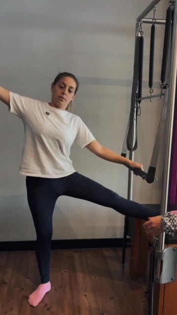 Capa do vídeo Aula de pilates, Carol Limah