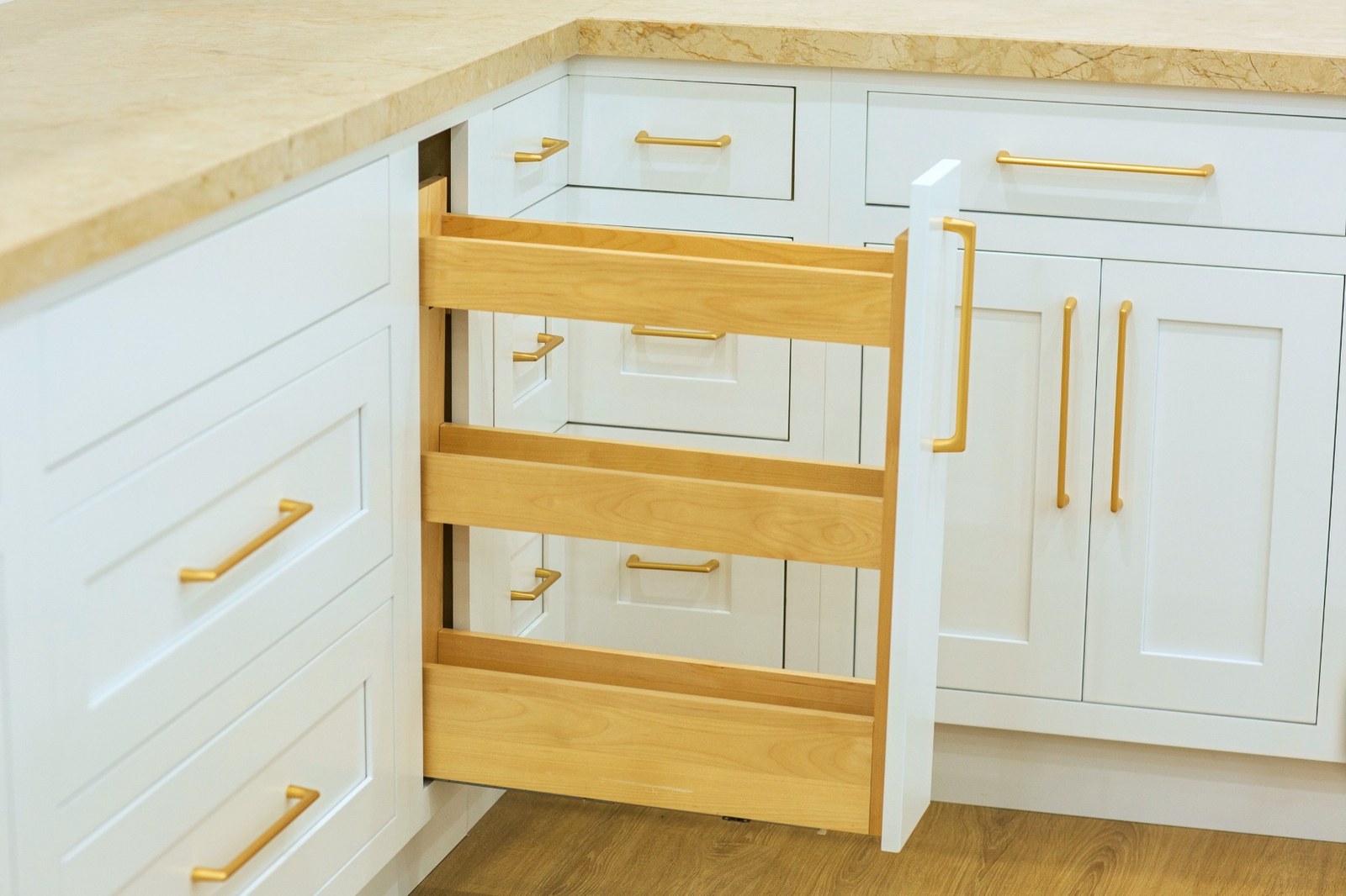 Shaker White Inset