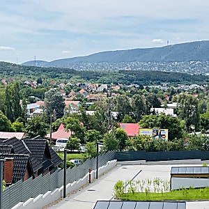 Üröm-i Lakóparkban eladó ikerház. J1. #15