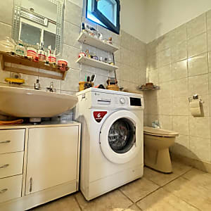 Eladó jó állapotú, kétgenerációs sorház Budaörsön. #15