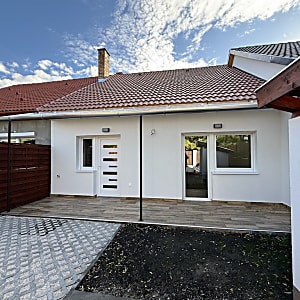 Érdligeten felújított sorházi lakás eladó #11