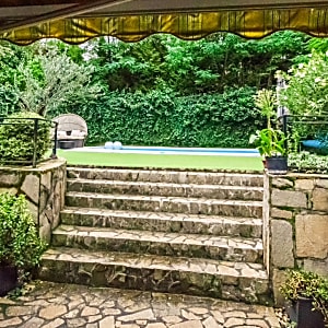  Luxus családi ház saját medencével #17