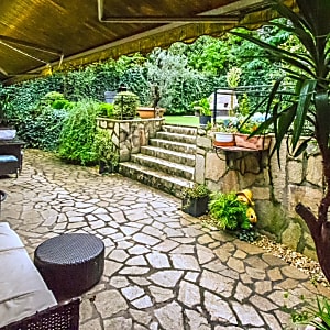  Luxus családi ház saját medencével #10