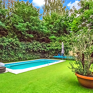  Luxus családi ház saját medencével #14