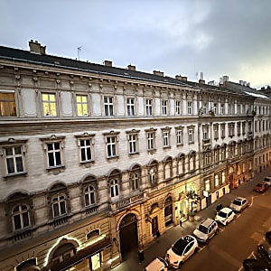 Budapest V. kerület Lipótvárosban felújított téglalakás eladó #9