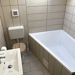 Törökbálinton az Újtelepen kiadó egy 120 m2-es lakás. #8