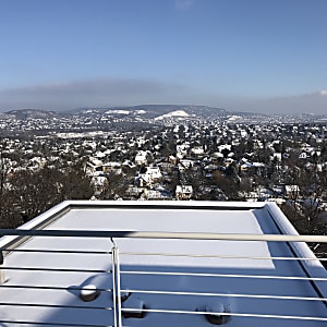Törökbálinton, a Józsefhegyen eladó egy négylakásos társasház, örökpanorámás lakása. #16