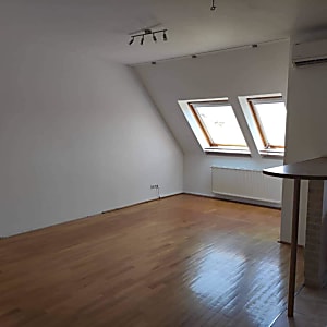 Budapest IV. kerületben, Petőfi téren 50 nm-es, erkélyes lakás eladó #2