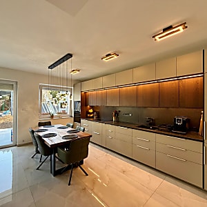 Luxus ékszerdoboz eladó Törökbálint-Tükörhegyen! #1