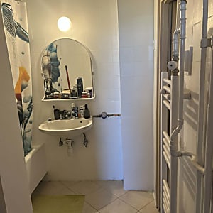 Fiatalos, teraszos lakás eladó a II. kerület kedvelt részén, a Búzavirág utcában #11