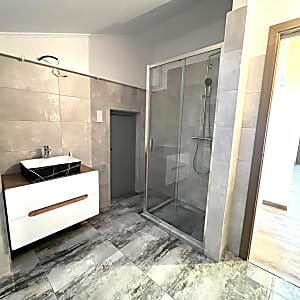 Törökbálinton felújított, 2 lakásos ház eladó #2