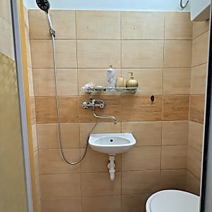Budafokon felújított garzon lakás eladó #5