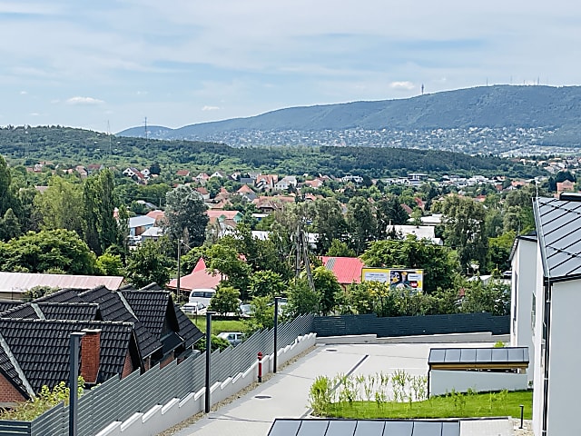 Üröm-i Lakóparkban eladó ikerház. J1. #15