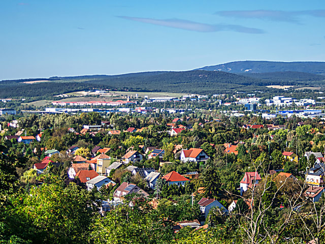 Törökbálinton, a Józsefhegyen eladó egy négylakásos társasház, örökpanorámás lakása. #1