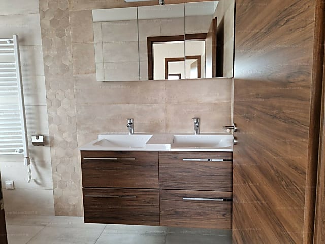 Diósdon Panorámás ház kiadó #9