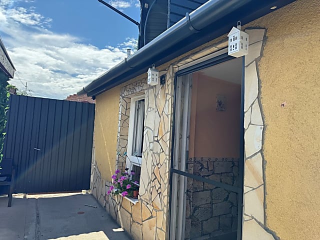 Budaörsön 50m2-es N+2 szobás, jó állapotú házrész #7