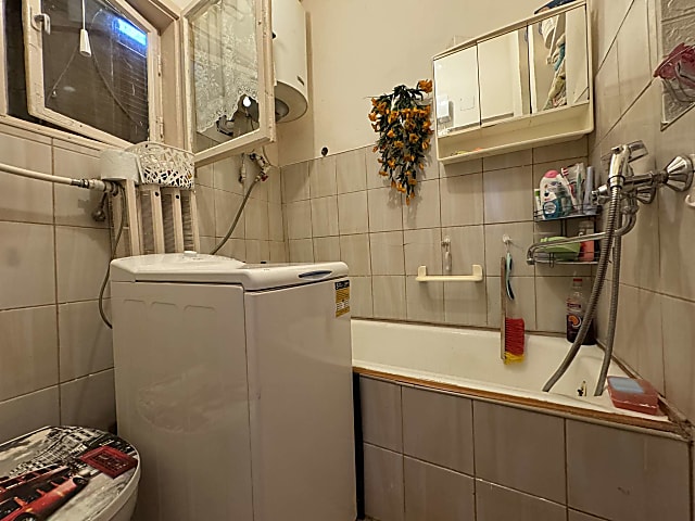 Panorámás családi ház Frankhegyen vezetékes vízzel #4