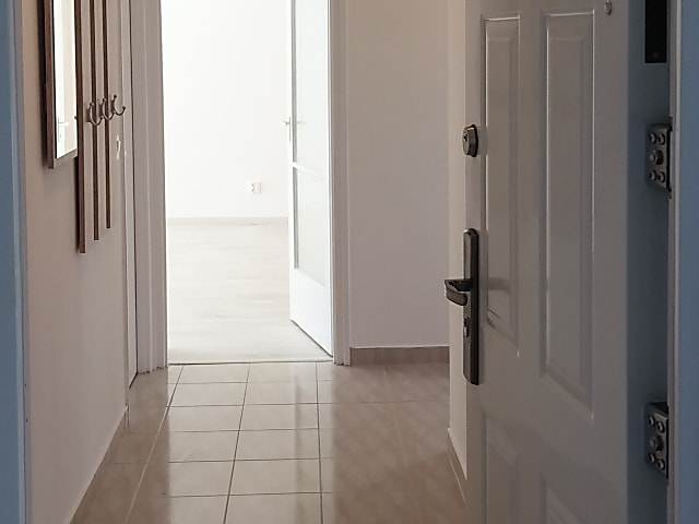 Százhalombatta Pannónia utcában első emeleti lakás eladó #8