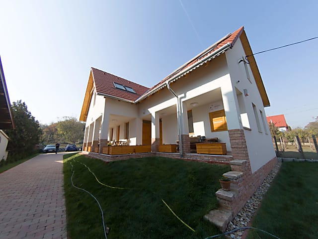 Újszerű, modern vendégház eladó Vértesbogláron #4