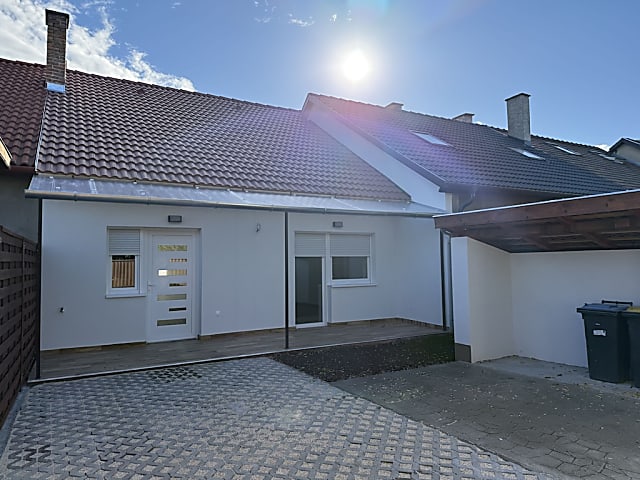 Érdligeten felújított sorházi lakás eladó #1