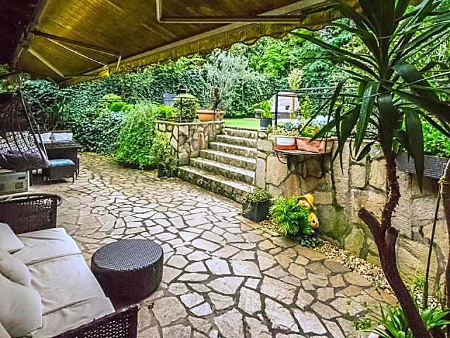  Luxus családi ház saját medencével #10