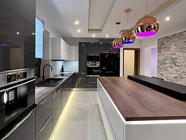 Törökbálint-Tükörhegyi intelligens luxusvilla eladó #1