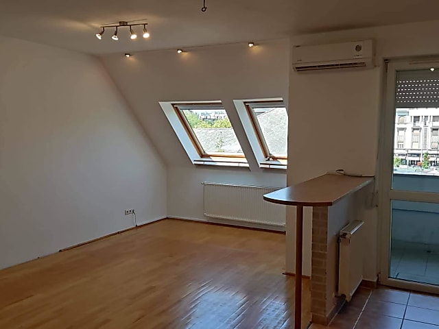 Budapest IV. kerületben, Petőfi téren 50 nm-es, erkélyes lakás eladó #7