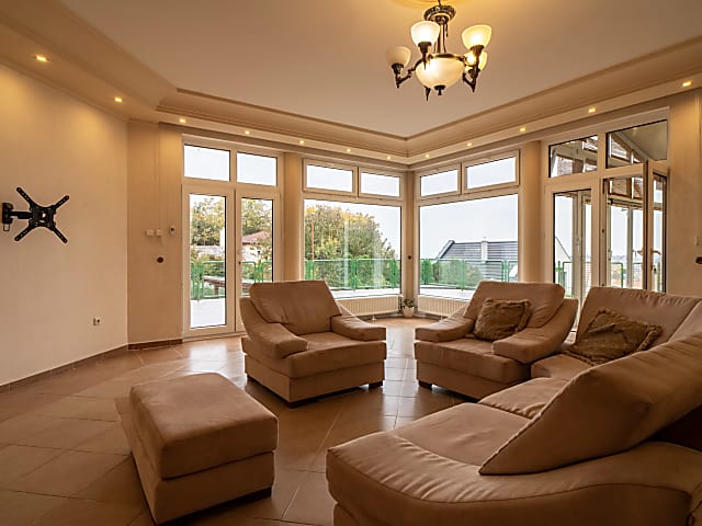 Exkluzív háromszintes villa Szentendre Pismány-hegyén #5