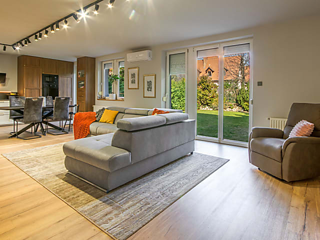 Törökbálint Tükörhegyen tetszetős, tágas lakás eladó