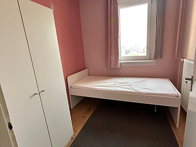 Budaörsön, a Lévai utcában – világos, panelprogramos lakás eladó! #3