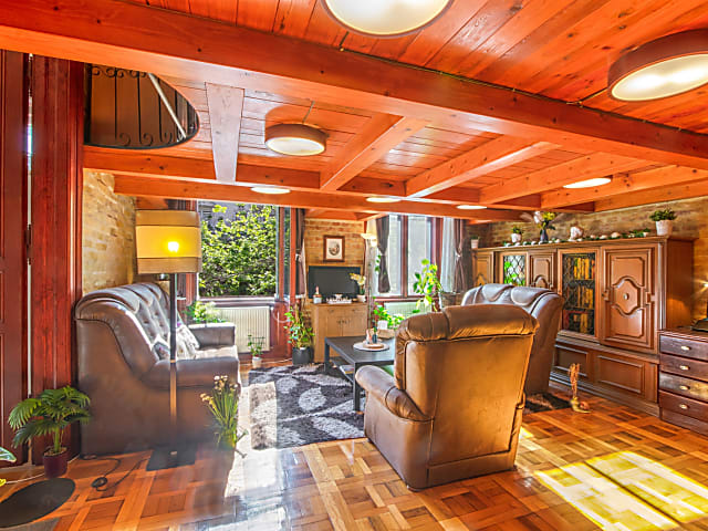 Teréz körúti nagypolgári lakás 