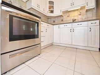 #909 - 60 Pavane Linkway, Toronto, ON M3C1A1 | 2 Bedroom 1 Bathroom Condo Apt | Image 12