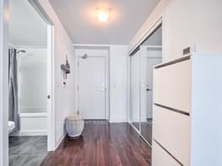 #2801 - 14 York St, Toronto, ON M5J0B1 | 3 Bedroom 2 Bathroom Condo Apt | Image 3