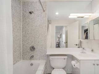 #Ph10 - 210 Victoria St, Toronto, ON M5B2R3 | 2 Bedroom 3 Bathroom Condo Apt | Image 24