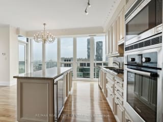 #4203 - 16 Harbour St, Toronto, ON M5J2Z7 | 3 Bedroom 2 Bathroom Condo Apt | Image 7