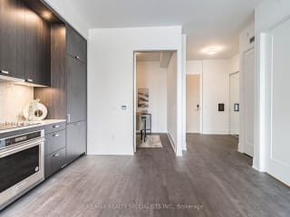 #1903 - 480 Front St W, Toronto, ON M5V0V5 | 3 Bedroom 2 Bathroom Condo Apt | Image 8