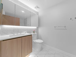 #4605 - 17 Bathurst St, Toronto, ON M5V0N1 | 1 Bedroom 1 Bathroom Condo Apt | Image 12