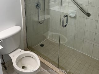 #1605 - 100 Quebec Ave, Toronto, ON M6P4B8 | 2 Bedroom 2 Bathroom Condo Apt | Image 6