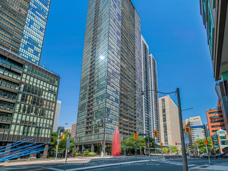 #1503 - 110 Charles St E, Toronto, ON M4Y1T5 | 2 Bedroom 2 Bathroom Condo Apt | Image 25