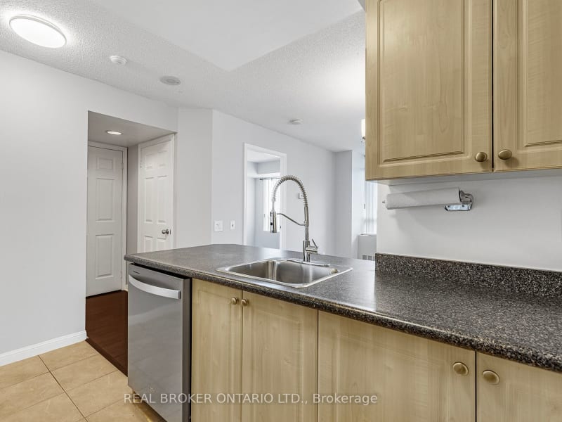 #1008 - 153 Beecroft Rd, Toronto, ON M2N7C5 | 1 Bedroom 1 Bathroom Condo Apt | Image 11